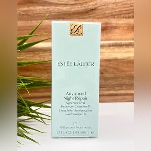ESTEE LAUDER Advanced Night
Repair Serum Synchronized Multi-Recovery
Complex